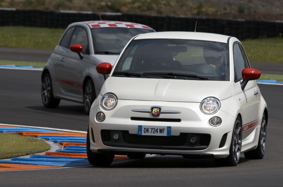  Fiat 500 Abarth 2008 года  (фото 24 из 73)
